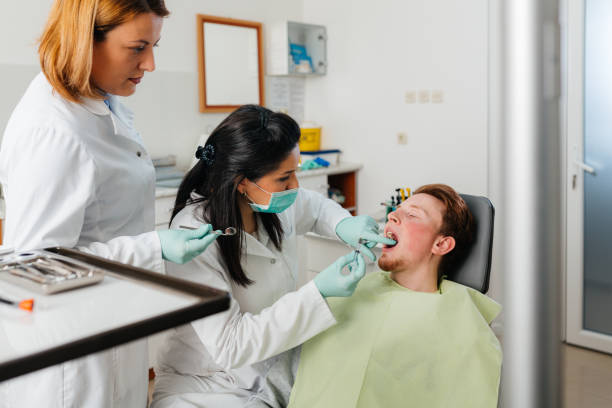 Best Weekend Emergency Dentist in USA